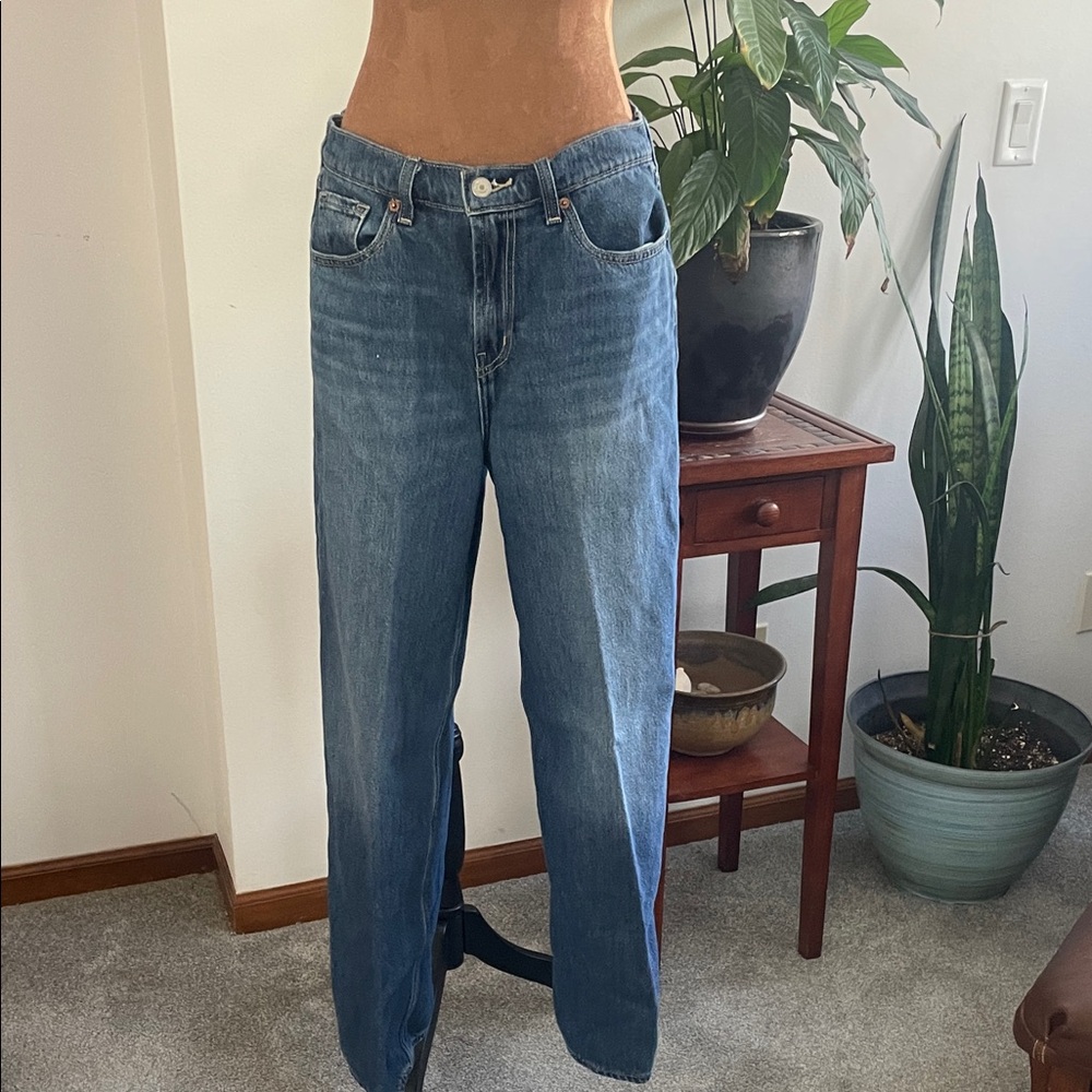 Old Navy Women's Straight Leg Blue Jeans